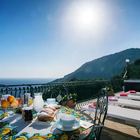 Amazing Family Apartment Positano