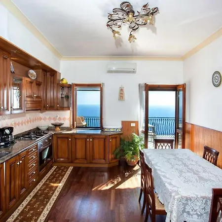 Amazing Family Positano