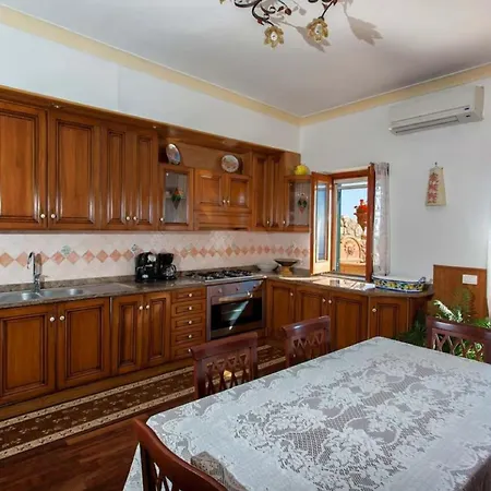 Amazing Family Apartment Positano