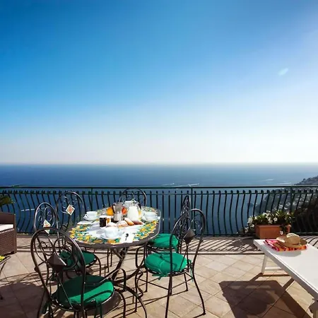 Amazing Family Apartment Positano